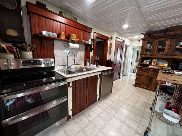 29 Nichols Street, Rutland City, VT 05701