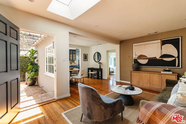 9008 Elevado Street, West Hollywood, CA 90069