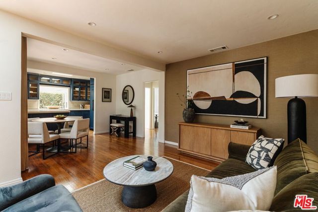 9008 Elevado Street, West Hollywood, CA 90069