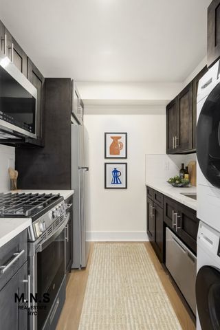 10210 Queens Blvd Apt 501, New York City, NY 11375
