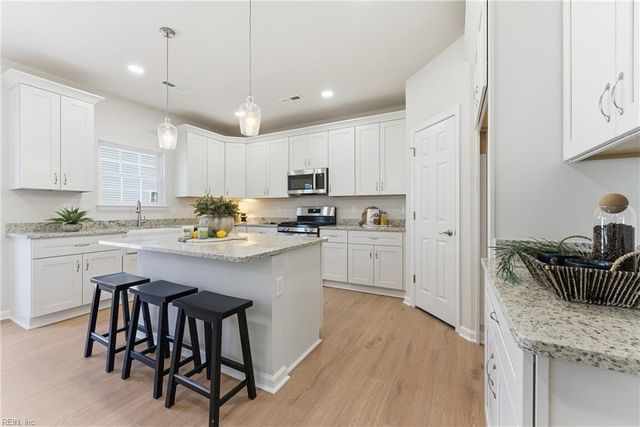 903 Railroad AVE, Chesapeake, VA 23324
