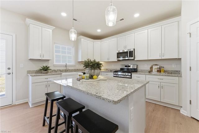 903 Railroad AVE, Chesapeake, VA 23324