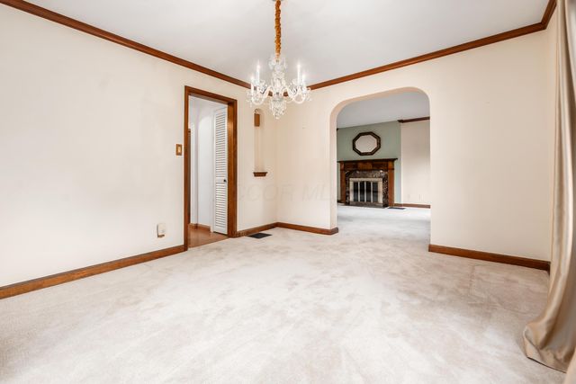 60 W Schreyer Place, Columbus, OH 43214