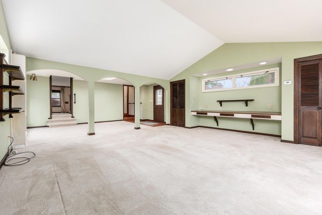 60 W Schreyer Place, Columbus, OH 43214