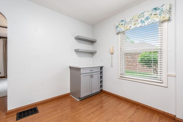 60 W Schreyer Place, Columbus, OH 43214