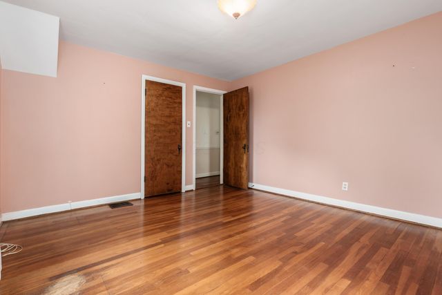 60 W Schreyer Place, Columbus, OH 43214