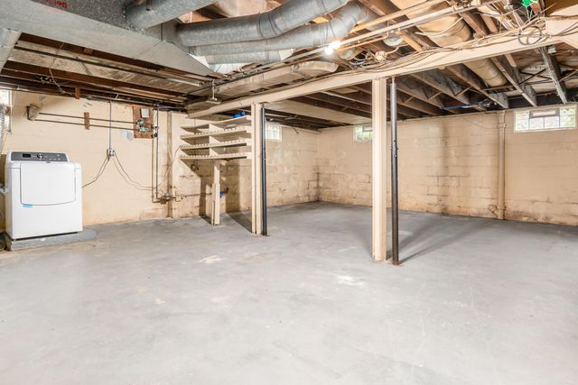 60 W Schreyer Place, Columbus, OH 43214