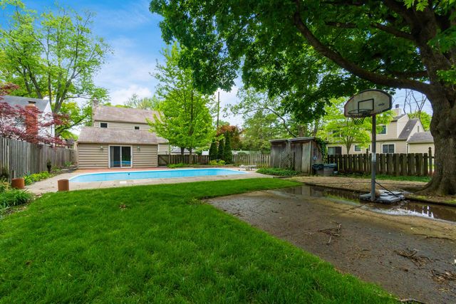 60 W Schreyer Place, Columbus, OH 43214