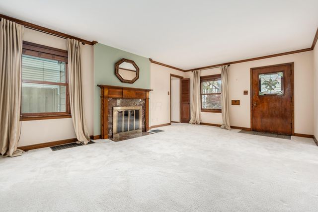 60 W Schreyer Place, Columbus, OH 43214