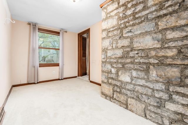 60 W Schreyer Place, Columbus, OH 43214
