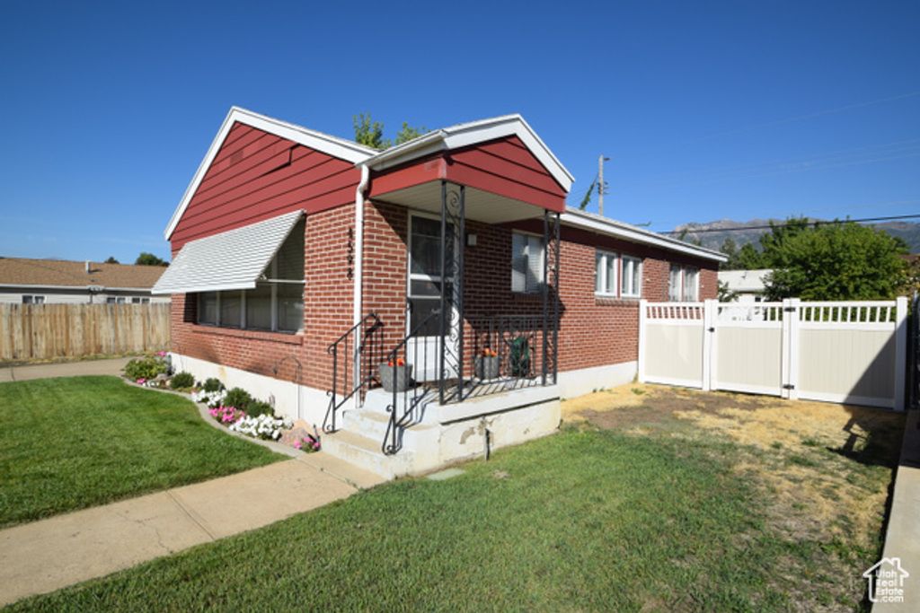 4598 S 450 W, Washington Terrace, UT 84405