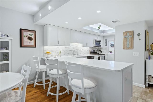 3361 CROSS CREEK DRIVE 3361, Sarasota, FL 34231