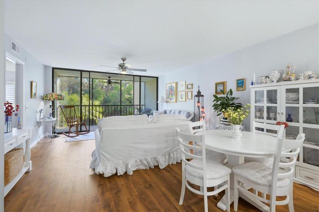 3361 CROSS CREEK DRIVE 3361, Sarasota, FL 34231