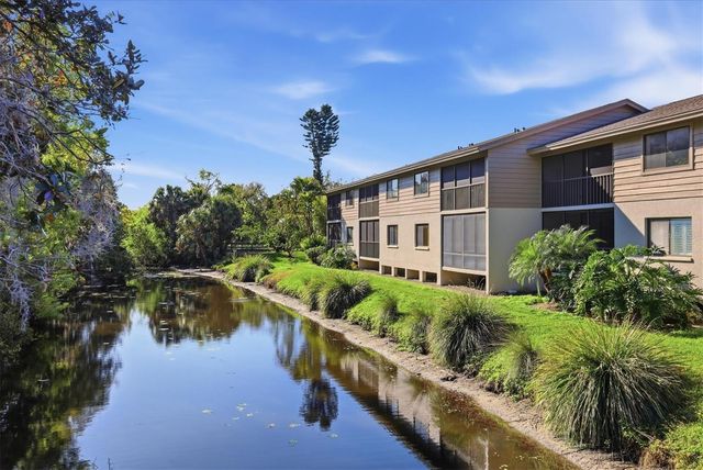 3361 CROSS CREEK DRIVE 3361, Sarasota, FL 34231