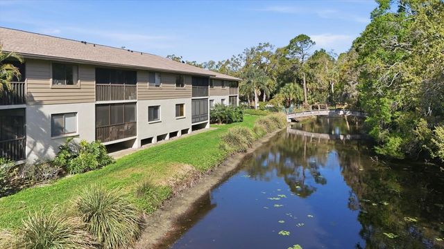 3361 CROSS CREEK DRIVE 3361, Sarasota, FL 34231