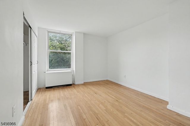 712 N Broad St 2C, Elizabeth City, NJ 07208