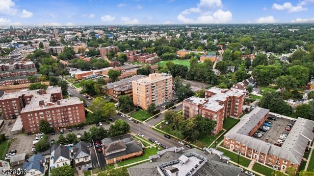 712 N Broad St 2C, Elizabeth City, NJ 07208