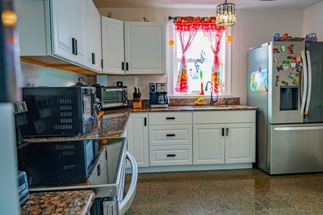 1 Rhodes, Saugus, MA 01906