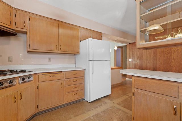 6986 N Ardara AVENUE, Glendale, WI 53209