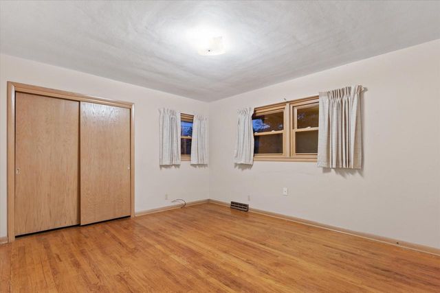 6986 N Ardara AVENUE, Glendale, WI 53209