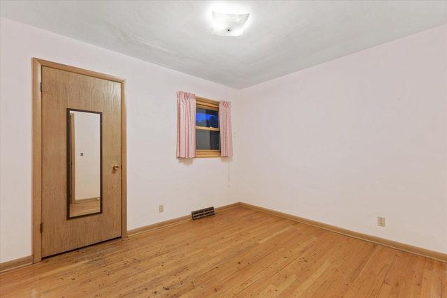 6986 N Ardara AVENUE, Glendale, WI 53209