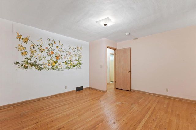 6986 N Ardara AVENUE, Glendale, WI 53209