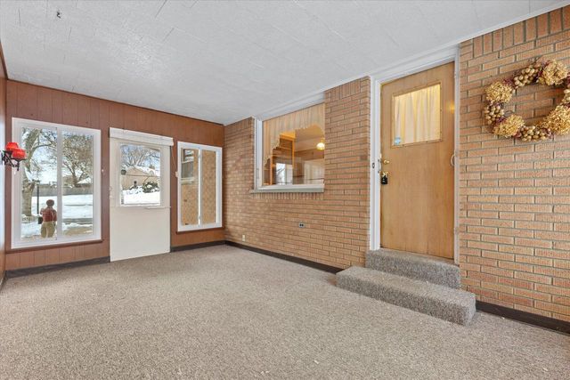 6986 N Ardara AVENUE, Glendale, WI 53209