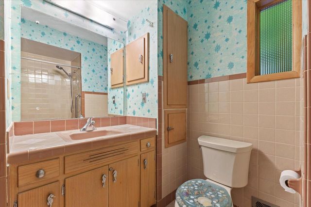 6986 N Ardara AVENUE, Glendale, WI 53209