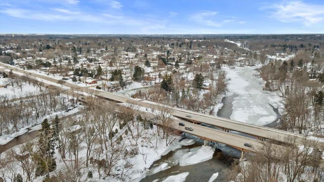 6986 N Ardara AVENUE, Glendale, WI 53209