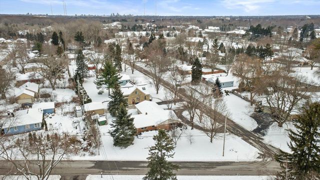 6986 N Ardara AVENUE, Glendale, WI 53209