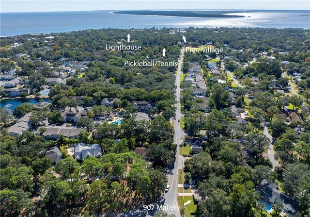 907 Mallery Street, St Simons Island, GA 31522