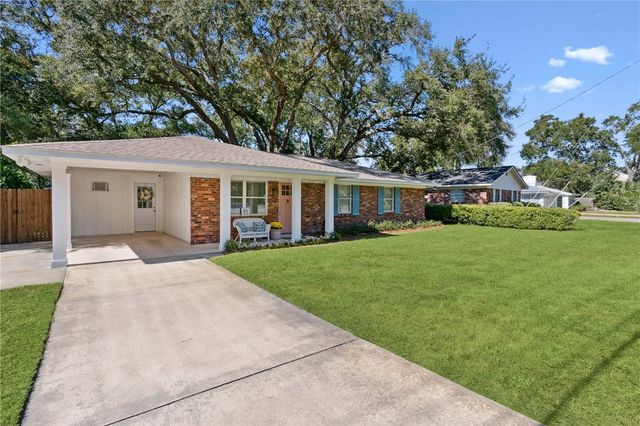 907 Mallery Street, St Simons Island, GA 31522