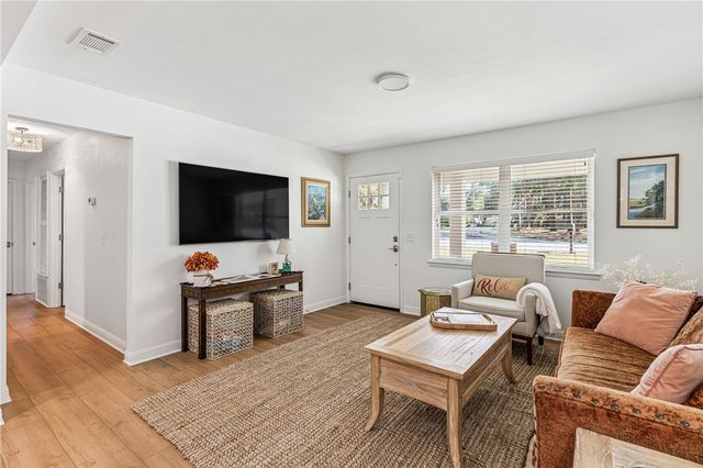 907 Mallery Street, St Simons Island, GA 31522