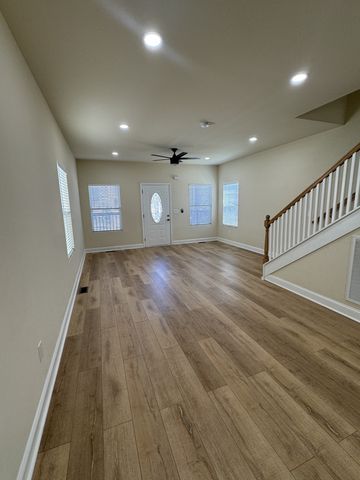 1909 Hermosa St, Nashville, TN 37208