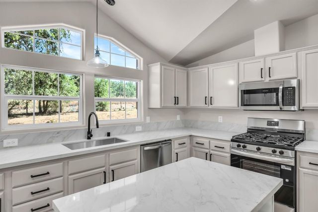 7071 Perry Creek Rd, Somerset, CA 95684