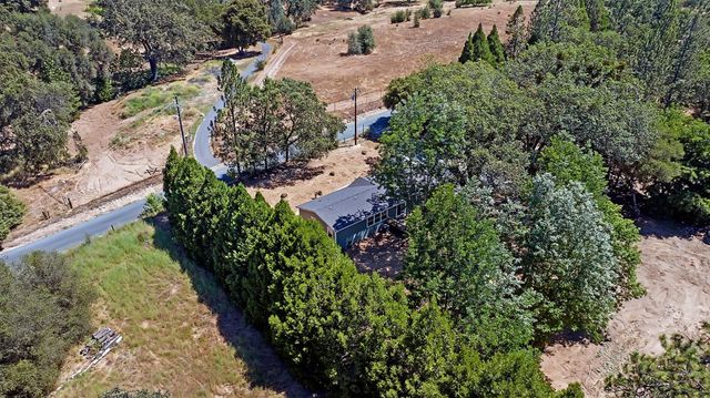 7071 Perry Creek Rd, Somerset, CA 95684
