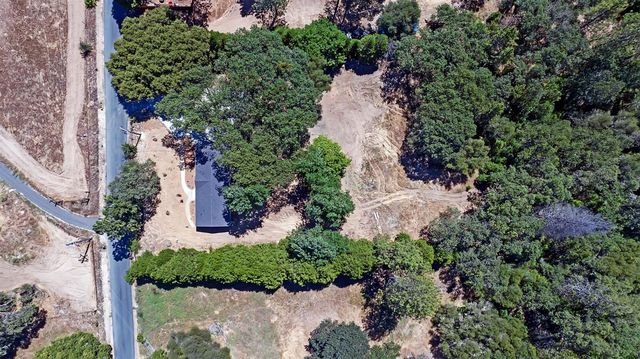 7071 Perry Creek Rd, Somerset, CA 95684