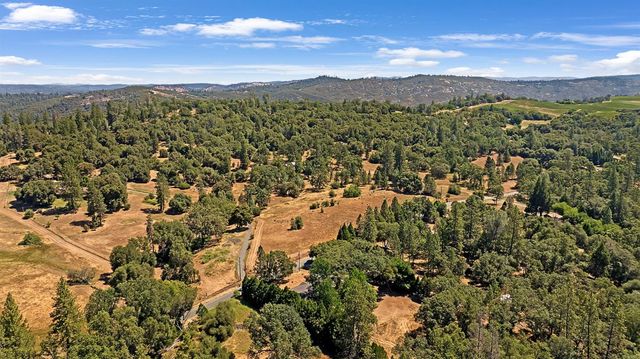 7071 Perry Creek Rd, Somerset, CA 95684