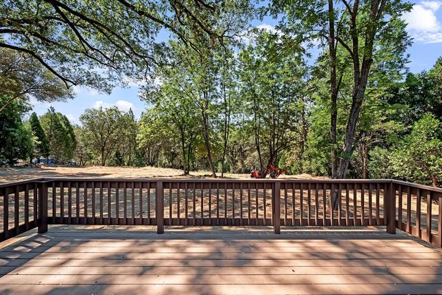 7071 Perry Creek Rd, Somerset, CA 95684