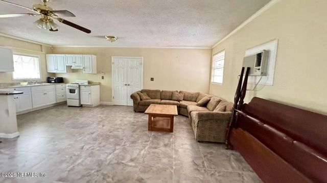 5557 FLORAL Avenue, Jacksonville, FL 32211