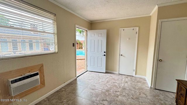 5557 FLORAL Avenue, Jacksonville, FL 32211