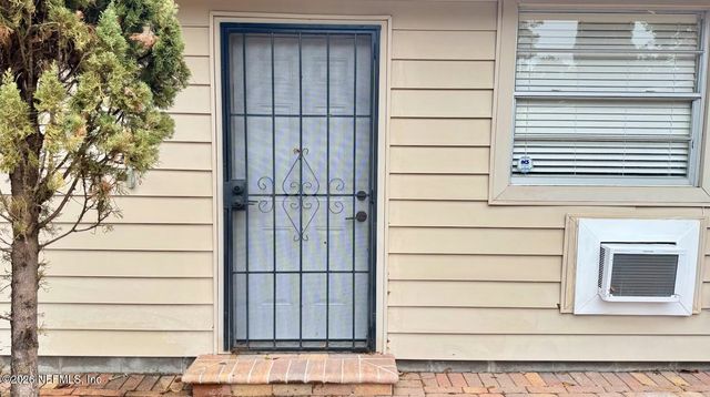 5557 FLORAL Avenue, Jacksonville, FL 32211