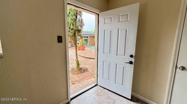 5557 FLORAL Avenue, Jacksonville, FL 32211