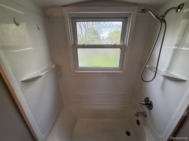 24414 W Chicago, Redford, MI 48239
