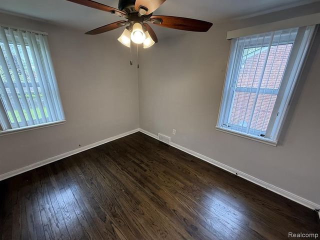 24414 W Chicago, Redford, MI 48239