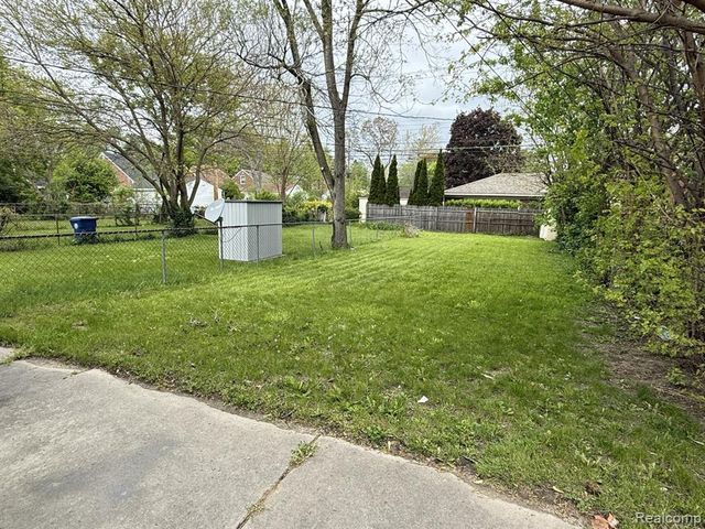 24414 W Chicago, Redford, MI 48239