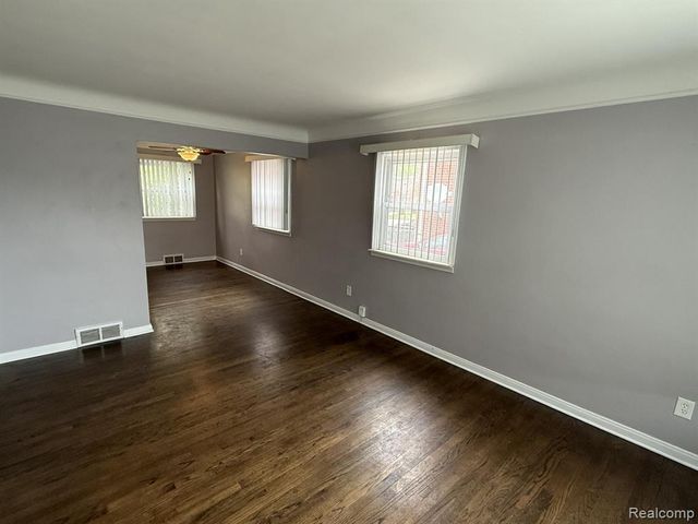24414 W Chicago, Redford, MI 48239