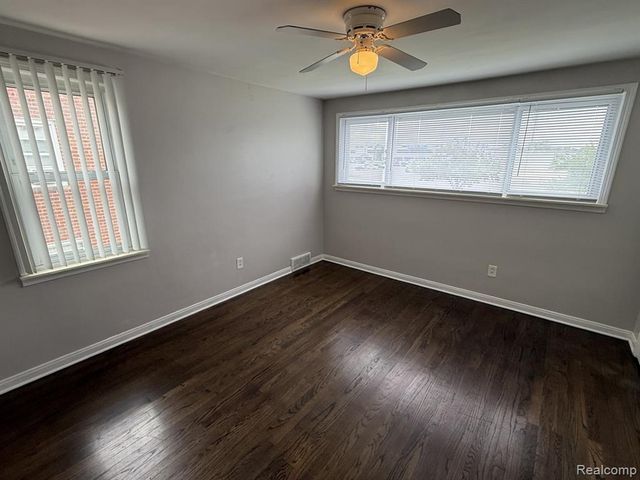 24414 W Chicago, Redford, MI 48239