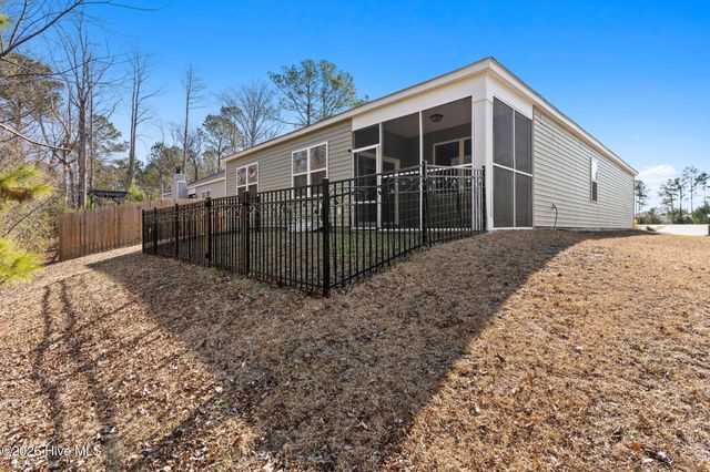 1608 Godney Court SE, Bolivia, NC 28422