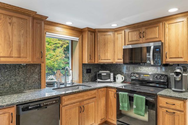 24 Ridgewood Drive, Bow, NH 03304